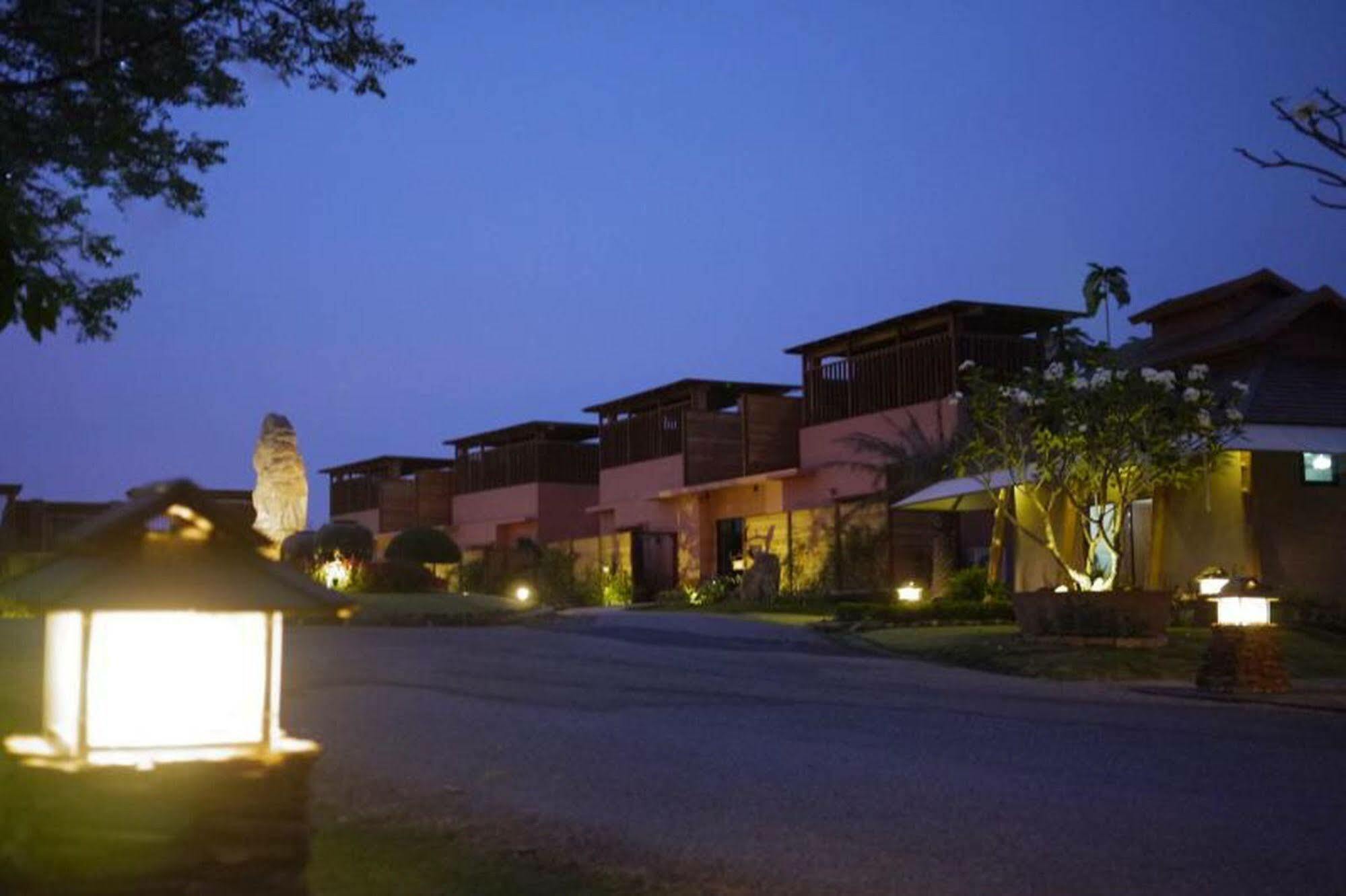 Hotel Phukumhom Khao Yai Wangkata Exterior foto